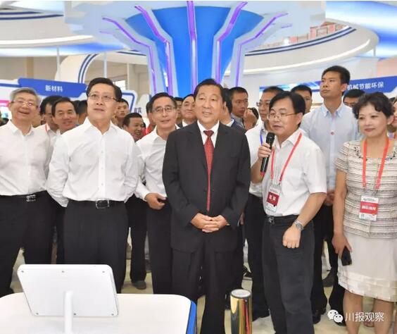 �����Ʋ���ʢ��Ļ  ���ǿ����ɫ�������������Ǻ��º���